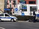 Savona, furgoncino colpisce moto nella rotonda del Mercato Civico: una ragazza in codice giallo (FOTO)