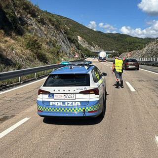 Incidente mortale sull'A10, muore un motociclista 64enne: chiuso il tratto tra Arenzano e il bivio con l'A26 Incidente mortale sull'A10, muore un motociclista 64enne: chiuso il tratto tra Arenzano e il bivio con l'A26