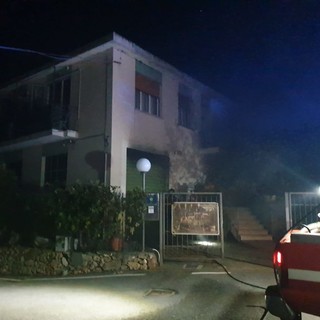 Incendio all'agriturismo "Barilaro" di Verzi di Finale Incendio all'agriturismo "Barilaro" di Verzi di Finale