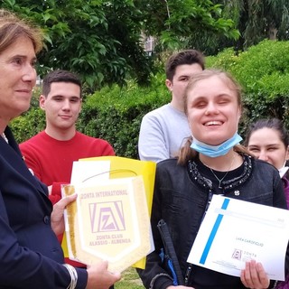 Zonta Club Alassio Albenga, a Lara Carofiglio la Borsa di Studio "Young Women in Public Affairs" Zonta Club Alassio Albenga, a Lara Carofiglio la Borsa di Studio "Young Women in Public Affairs"