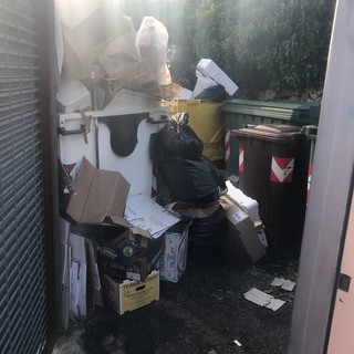 Isole ecologiche a Verezzi: smaltiti i rifiuti accumulati