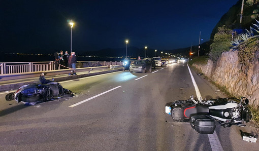 AGGIORNAMENTO: Incidente a Borgio, non sono gravi i tre occupanti dei due motoveicoli