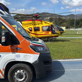 Scontro auto-bici tra Celle e Varazze: ciclista trasportato con l'elisoccorso