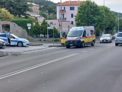 Savona, incidente in via Vittime di Brescia: un ferito al San Paolo Savona, incidente in via Vittime di Brescia: un ferito al San Paolo