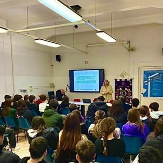 Donare per dare la vista e per salvare vite: il Lions Loano Doria incontra gli studenti del Falcone