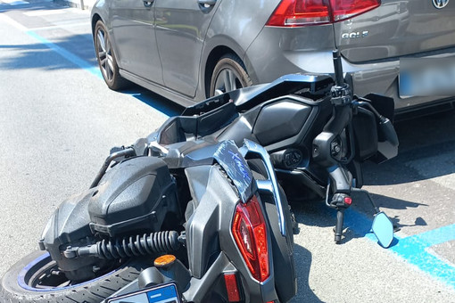 Borgio Verezzi, incidente in via IV Novembre: motociclista in codice rosso al Santa Corona Borgio Verezzi, incidente in via IV Novembre: motociclista in codice rosso al Santa Corona