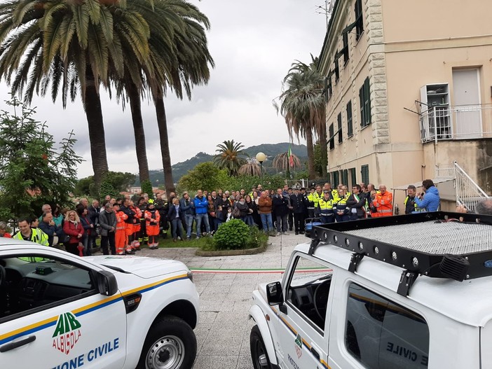 La Protezione Civile di Albisola festeggia l'inaugurazione di due nuovi mezzi