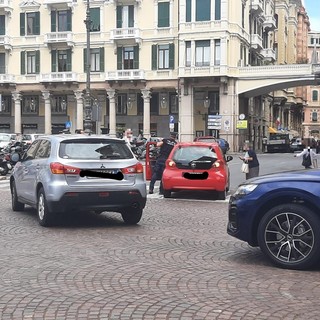 Auto contro pedone a Savona: codice giallo al San Paolo (FOTO)
