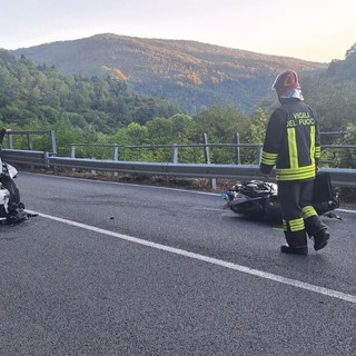 Grave incidente a Murialdo, scontro tra auto e moto: soccorsi mobilitati (FOTO)