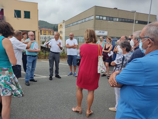 Savona, i residenti di Legino sempre sul piede di guerra sulla creazione del centro rifiuti: "No alla discarica vicino alle case" (VIDEO) Savona, i residenti di Legino sempre sul piede di guerra sulla creazione del centro rifiuti: "No alla discarica vicino alle case" (VIDEO)