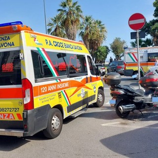 Savona, incidente in corso Vittorio Veneto: una persona ferita, traffico in tilt Savona, incidente in corso Vittorio Veneto: una persona ferita, traffico in tilt