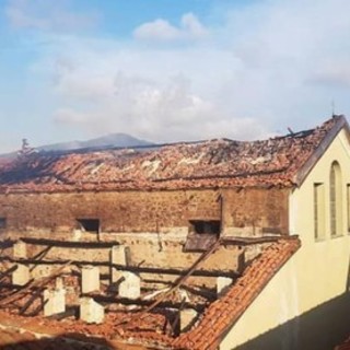 Rogo nella chiesa di San Lorenzo a Cairo: si tratta di un incendio doloso