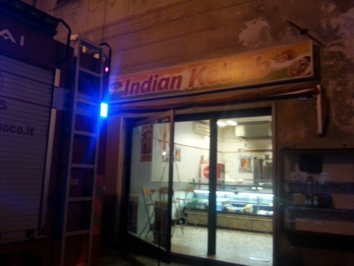 Kebab bollente in centro Finale: intervento dei vigili del fuoco Kebab bollente in centro Finale: intervento dei vigili del fuoco