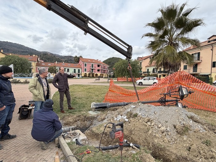 Andora, a Molino Nuovo al via i lavori per la nuova illuminazione dei Giardini Lino Giusto Andora, a Molino Nuovo al via i lavori per la nuova illuminazione dei Giardini Lino Giusto