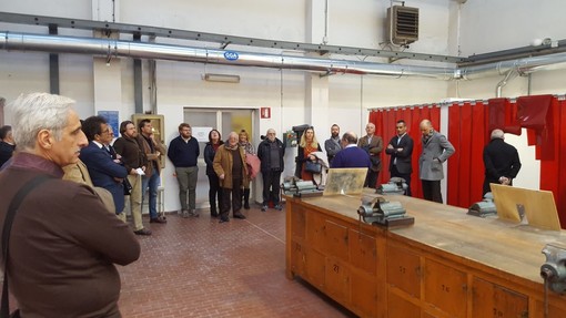 Savona, inaugurato il nuovo laboratorio di saldatura al Ferraris-Pancaldo: “Progetto per gli studenti e per le aziende” (FOTO) Savona, inaugurato il nuovo laboratorio di saldatura al Ferraris-Pancaldo: “Progetto per gli studenti e per le aziende” (FOTO)