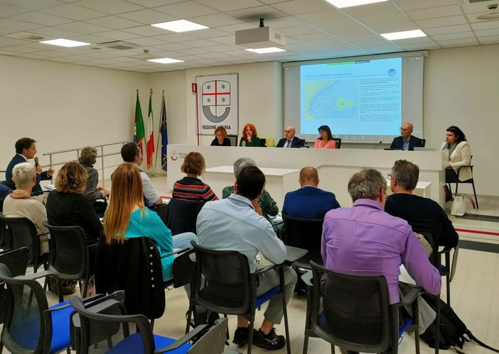 Rigassificatore, in Regione nuovo incontro tecnico: coinvolti i comuni del Golfo dell'Isola e l'AMP "Isola di Bergeggi"