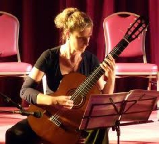 Alla rassegna "Varazze e' Lirica" il duo Ibert si esibisce in "la Lirica in salotto" Alla rassegna "Varazze e' Lirica" il duo Ibert si esibisce in "la Lirica in salotto"