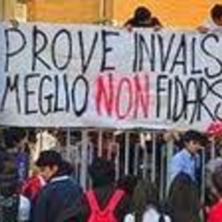 COBAS: "la pagliacciata dei quiz Invalsi all'esame di Terza Media"