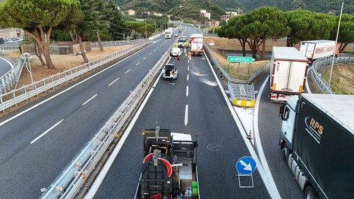 Incidente sull'A10 ad Albisola, i due operai feriti non sono in pericolo di vita Incidente sull'A10 ad Albisola, i due operai feriti non sono in pericolo di vita