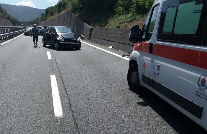 Incidente tra Savona e Spotorno: autostrada chiusa in direzione Ventimiglia [AGG: autostrada riaperta]