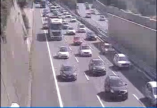 Incidente a Cogoleto in autostrada, coda in direzione Savona