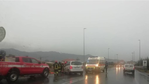 Albenga, scontro auto-scooter, centauro in condizioni gravi