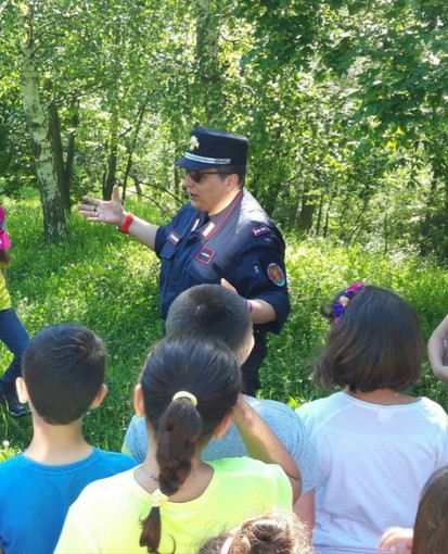 Calice, i carabinieri forestali incontrano le scuole elementari per sensibilizzare gli alunni alla natura e al volontariato