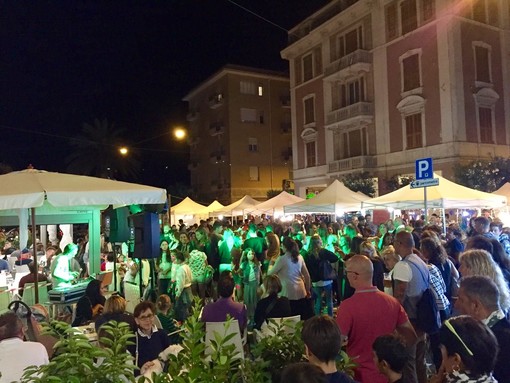 Finale, sabato “Fantasie di Natale” in piazza Oberdan