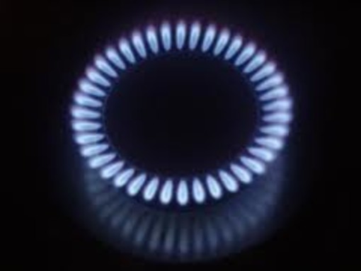 Energia, MDC: "Il mercato non e' concorrenziale, pratiche truffaldine a danno dei consumatori"