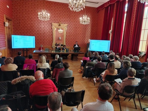 Savona, incontro sulla digitalizzazione: nel savonese 47 comuni con progetti Pnrr già avviati (FOTO) Savona, incontro sulla digitalizzazione: nel savonese 47 comuni con progetti Pnrr già avviati (FOTO)