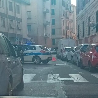 Incidente in via Aglietto a Savona: soccorsi mobilitati (FOTO) Incidente in via Aglietto a Savona: soccorsi mobilitati (FOTO)