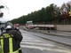 Camion perde controllo sulla strada di scorrimento veloce a Vado: traffico paralizzato (FOTO e VIDEO)