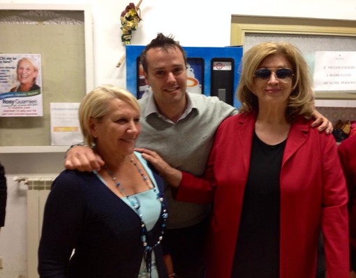 Elezioni Albenga: dopo Tosi arriva Iva Zanicchi ad appoggiare la candidatura di Rosy Guarnieri (foto) Elezioni Albenga: dopo Tosi arriva Iva Zanicchi ad appoggiare la candidatura di Rosy Guarnieri (foto)