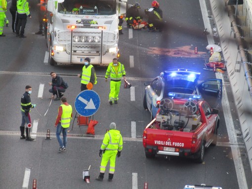 Incidente in A10 a Celle Ligure: donna di 34 anni estratta dalle lamiere della sua auto
