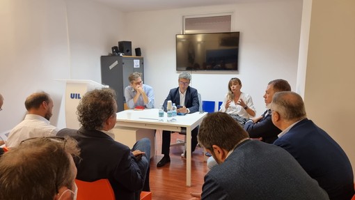 Lavoro e sanità, il Pd incontra i sindacati: "Pronti con proposte per sostenere Ansaldo Energia e Piaggio. Pnrr risorsa preziosa che non va sprecata" Lavoro e sanità, il Pd incontra i sindacati: "Pronti con proposte per sostenere Ansaldo Energia e Piaggio. Pnrr risorsa preziosa che non va sprecata"