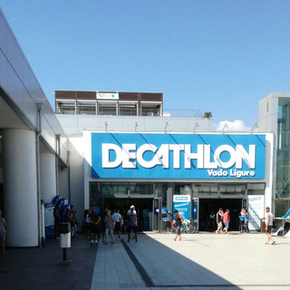 Vado Ligure: evacuato Decathlon per un guasto all'antifurto