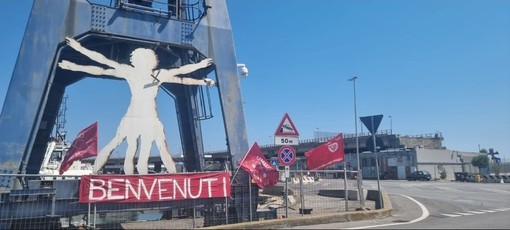 Migranti in arrivo al porto di Savona, Filt-Cgil : " Solidarietà a tutti i naufraghi tratti in salvo"