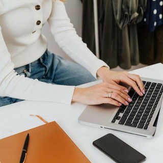 Come scrivere un comunicato stampa accattivante e massimizzare la visibilità