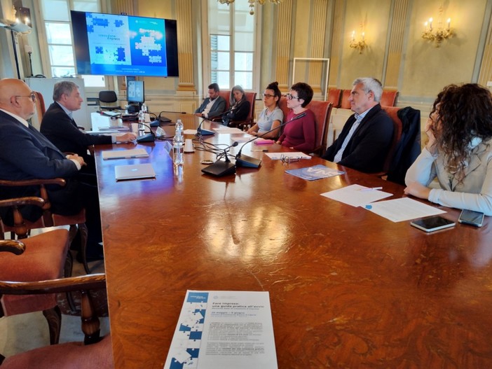 Sostegno ai nuovi imprenditori: Camera di Commercio e associazioni di categoria danno vita al Network CreaImpresa Sostegno ai nuovi imprenditori: Camera di Commercio e associazioni di categoria danno vita al Network CreaImpresa