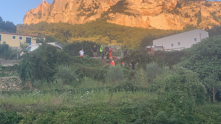 Orco Feglino, centauro finisce fuori strada: ricoverato in codice giallo