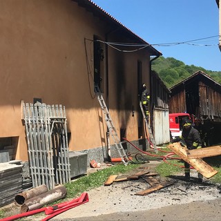 Cairo, incendio cascina in località Ferranietta: vigili del fuoco mobilitati (FOTO)