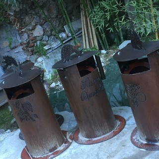 Finalborgo si rinnova: in arrivo nuove panche e 30 'sculture cestino' (FOTO)