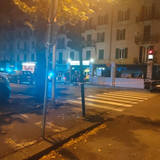 Savona, violento scontro tra due auto in corso Mazzini: tre feriti trasportati al San Paolo (FOTO) Savona, violento scontro tra due auto in corso Mazzini: tre feriti trasportati al San Paolo (FOTO)
