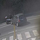 Albissola, nuovo incidente sull'Aurelia, scontro moto-auto: un ferito in codice giallo
