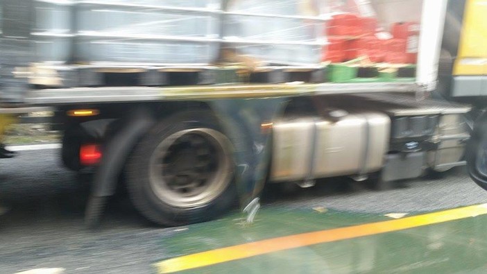 Incidente in autostrada tra Savona ed Altare, 4 km di coda
