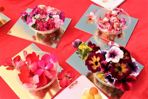 Albenga: ultimi posti disponbili per “I fiori nel piatto" dell’Osteria del Tempo Stretto