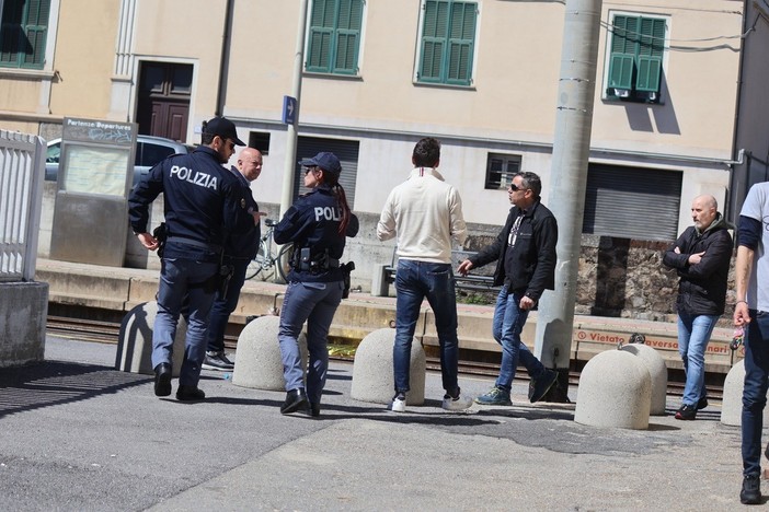 Ceriale, investimento mortale sui binari della ferrovia: deceduta una donna, traffico dei treni ripreso Ceriale, investimento mortale sui binari della ferrovia: deceduta una donna, traffico dei treni ripreso