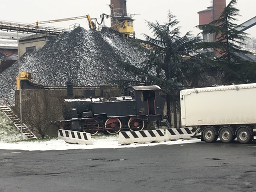 Sara Foscolo e Paolo Ripamonti fanno visita a Italiana Coke: "Grande attenzione per lavoratori e azienda. Le imprese del territorio vanno valorizzate"