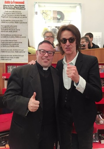 Lusignano d'Albenga, il parroco don Corini collabora per un brano inedito dedicato a Papa Francesco