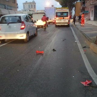 Loano, scontro tra auto e scooter sulla via Aurelia